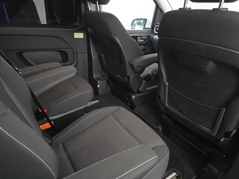 V220d MPV 