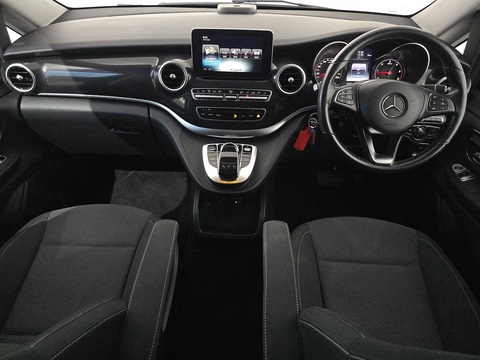 V220d MPV 