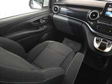 Mercedes-Benz V-Class V220d BlueTEC SE G-Tronic+ 