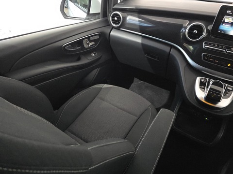 V220d MPV 