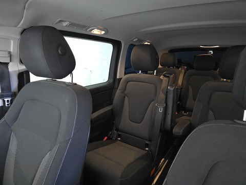 V220d MPV 