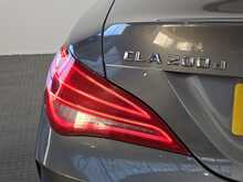 Mercedes-Benz CLA CLA200d AMG Sport 