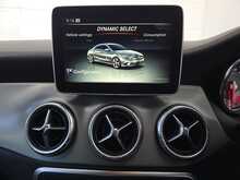 Mercedes-Benz CLA CLA200d AMG Sport 