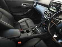Mercedes-Benz CLA CLA200d AMG Sport 
