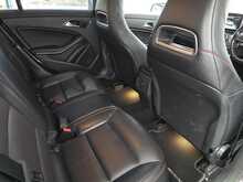 Mercedes-Benz CLA CLA200d AMG Sport 