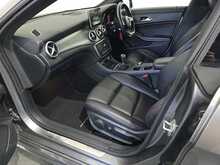 Mercedes-Benz CLA CLA200d AMG Sport 