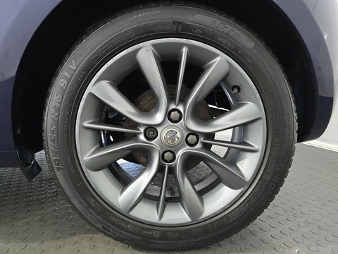 1.2i JAM Hatchback 3dr Petrol Manual Euro 6 (70 ps)