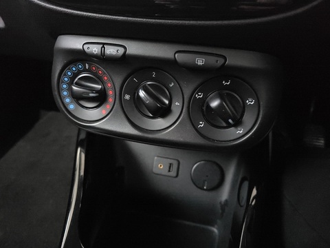 1.2i JAM Hatchback 3dr Petrol Manual Euro 6 (70 ps)