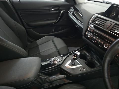 1.5 118i Sport Hatchback 5dr Petrol Auto Euro 6 (s/s) (136 ps)