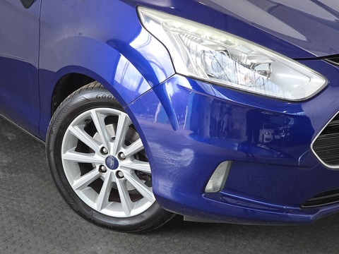 1.6 Titanium MPV 5dr Petrol Powershift Euro 5 (105 ps)
