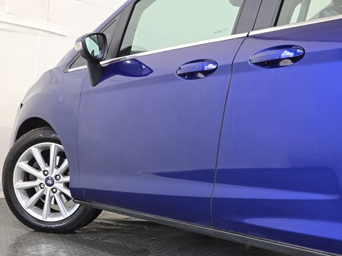 1.6 Titanium MPV 5dr Petrol Powershift Euro 5 (105 ps)