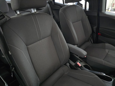 1.6 Titanium MPV 5dr Petrol Powershift Euro 5 (105 ps)