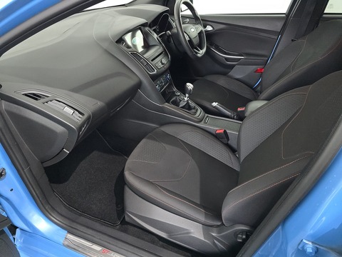 1.5 TDCi ST-Line Hatchback 5dr Diesel Manual Euro 6 (s/s) (120 ps)