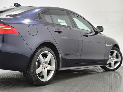 2.0d R-Sport Saloon 4dr Diesel Auto AWD Euro 6 (s/s) (180 ps)