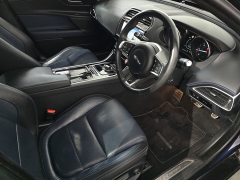 2.0d R-Sport Saloon 4dr Diesel Auto AWD Euro 6 (s/s) (180 ps)