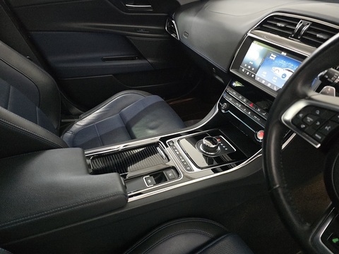 2.0d R-Sport Saloon 4dr Diesel Auto AWD Euro 6 (s/s) (180 ps)