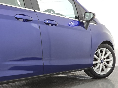 1.6 Titanium MPV 5dr Petrol Powershift Euro 5 (105 ps)