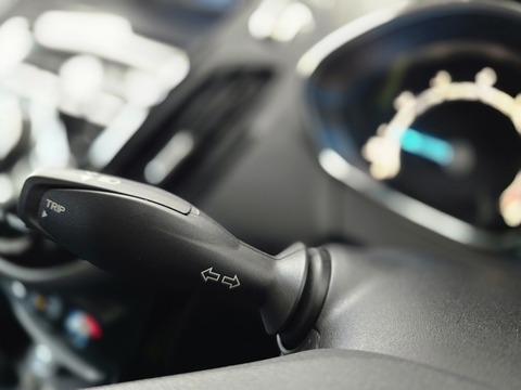 1.6 Titanium MPV 5dr Petrol Powershift Euro 5 (105 ps)