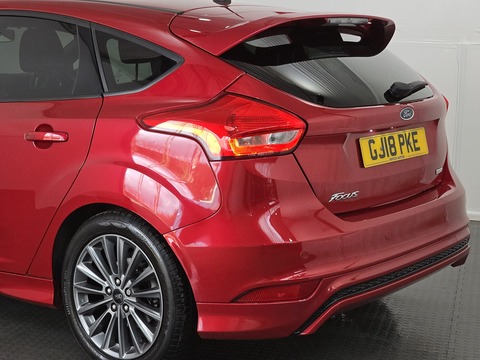 1.0T EcoBoost ST-Line Hatchback 5dr Petrol Manual Euro 6 (s/s) (140 ps)