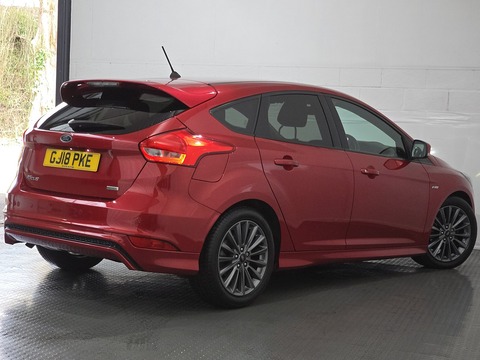 1.0T EcoBoost ST-Line Hatchback 5dr Petrol Manual Euro 6 (s/s) (140 ps)