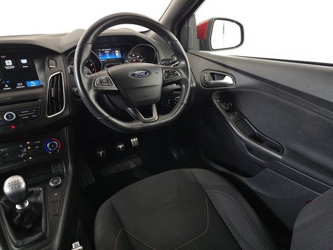 1.0T EcoBoost ST-Line Hatchback 5dr Petrol Manual Euro 6 (s/s) (140 ps)