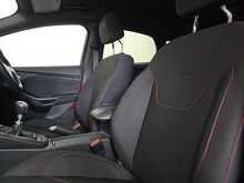 Ford Focus T EcoBoost ST-Line 