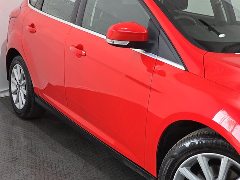 1.0T EcoBoost Titanium Hatchback 5dr Petrol Manual Euro 6 (s/s) (125 ps)