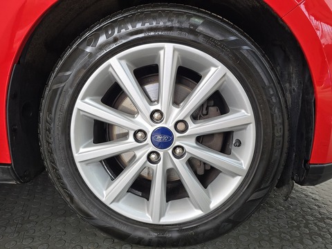 1.0T EcoBoost Titanium Hatchback 5dr Petrol Manual Euro 6 (s/s) (125 ps)