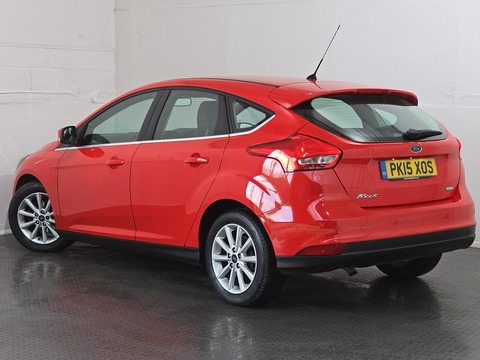1.0T EcoBoost Titanium Hatchback 5dr Petrol Manual Euro 6 (s/s) (125 ps)