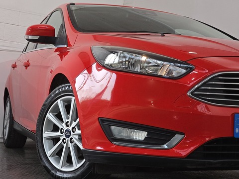 1.0T EcoBoost Titanium Hatchback 5dr Petrol Manual Euro 6 (s/s) (125 ps)