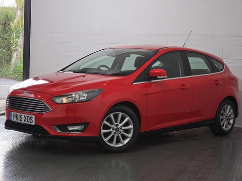 1.0T EcoBoost Titanium Hatchback 5dr Petrol Manual Euro 6 (s/s) (125 ps)