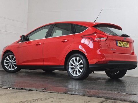 1.0T EcoBoost Titanium Hatchback 5dr Petrol Manual Euro 6 (s/s) (125 ps)