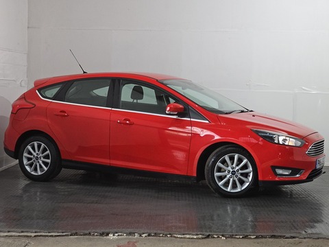 1.0T EcoBoost Titanium Hatchback 5dr Petrol Manual Euro 6 (s/s) (125 ps)