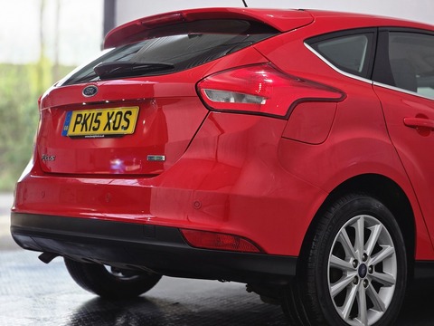 1.0T EcoBoost Titanium Hatchback 5dr Petrol Manual Euro 6 (s/s) (125 ps)