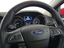 Ford Focus T EcoBoost Titanium 