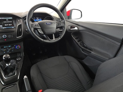 1.0T EcoBoost Titanium Hatchback 5dr Petrol Manual Euro 6 (s/s) (125 ps)