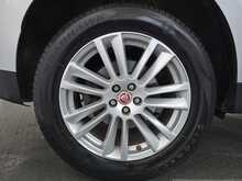 Jaguar F-PACE D240 Portfolio 