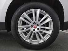 Jaguar F-PACE D240 Portfolio 