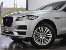 Jaguar F-PACE D240 Portfolio 