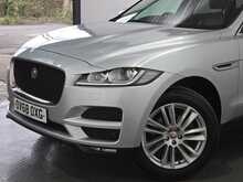 Jaguar F-PACE D240 Portfolio 