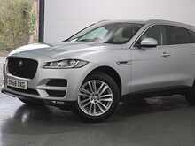 Jaguar F-PACE D240 Portfolio 