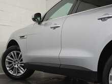 Jaguar F-PACE D240 Portfolio 