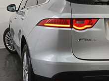 Jaguar F-PACE D240 Portfolio 