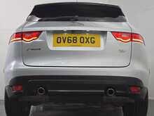 Jaguar F-PACE D240 Portfolio 