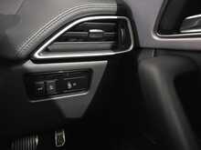 Jaguar F-PACE D240 Portfolio 