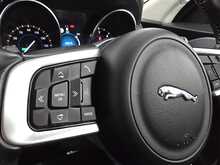 Jaguar F-PACE D240 Portfolio 