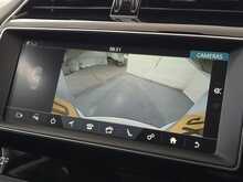 Jaguar F-PACE D240 Portfolio 