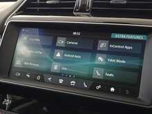 Jaguar F-PACE D240 Portfolio 