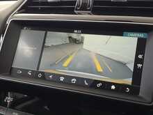 Jaguar F-PACE D240 Portfolio 