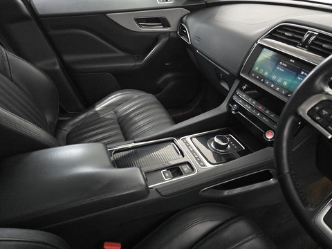 2.0 D240 Portfolio SUV 5dr Diesel Auto AWD Euro 6 (s/s) (240 ps)